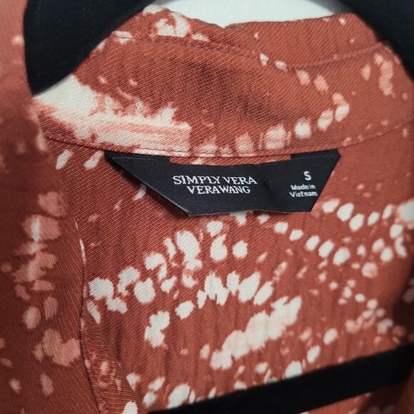 Simply Vera Vera Wang Rust Batik Print Drapey Blouse Small NWT Boho Top - Picture 5 of 6